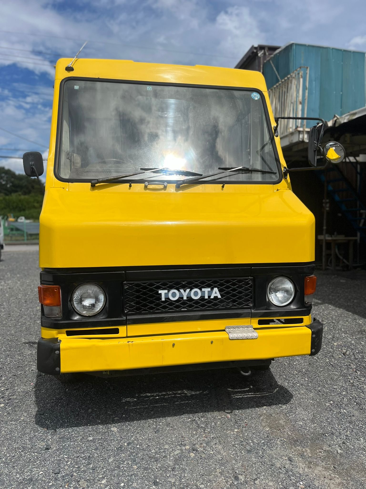 
								Toyota Hiace kitchen Van full									