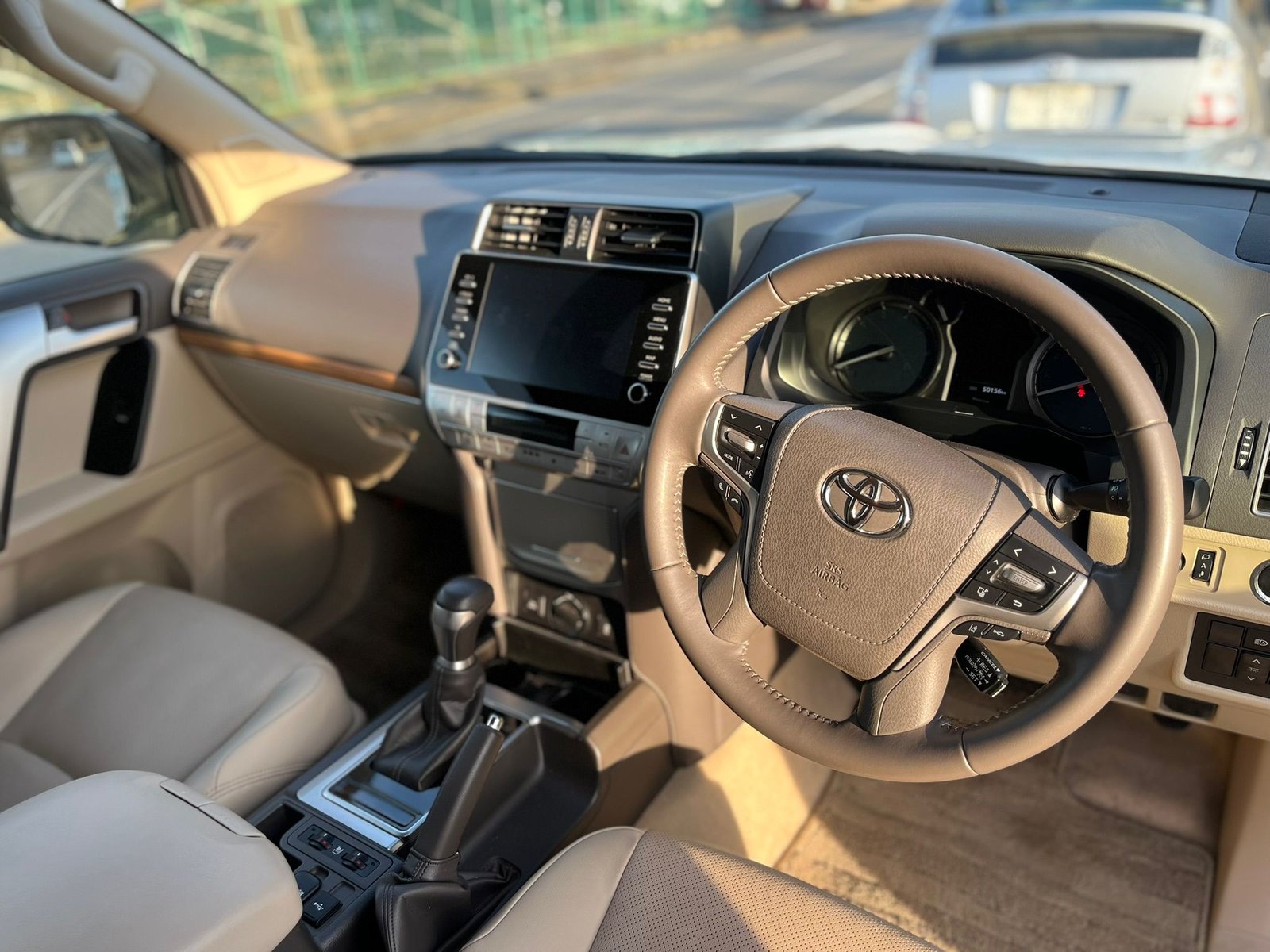 
								Land Cruiser Prados full									