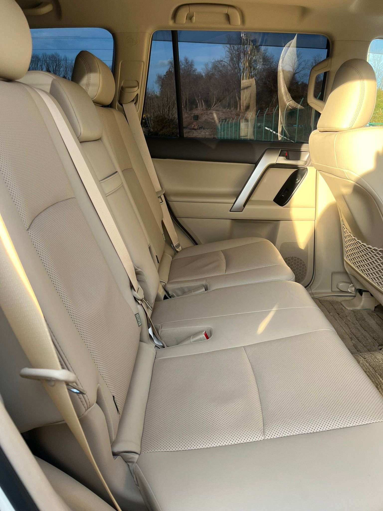 
								Land Cruiser Prados full									