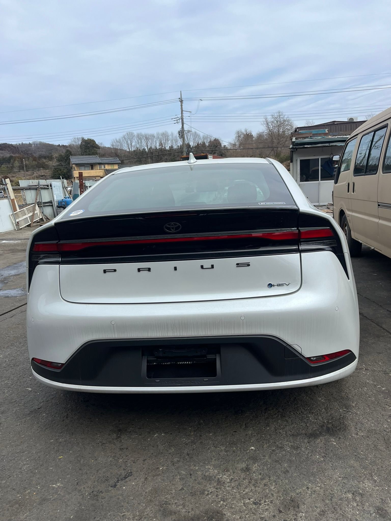 
								Prius full									