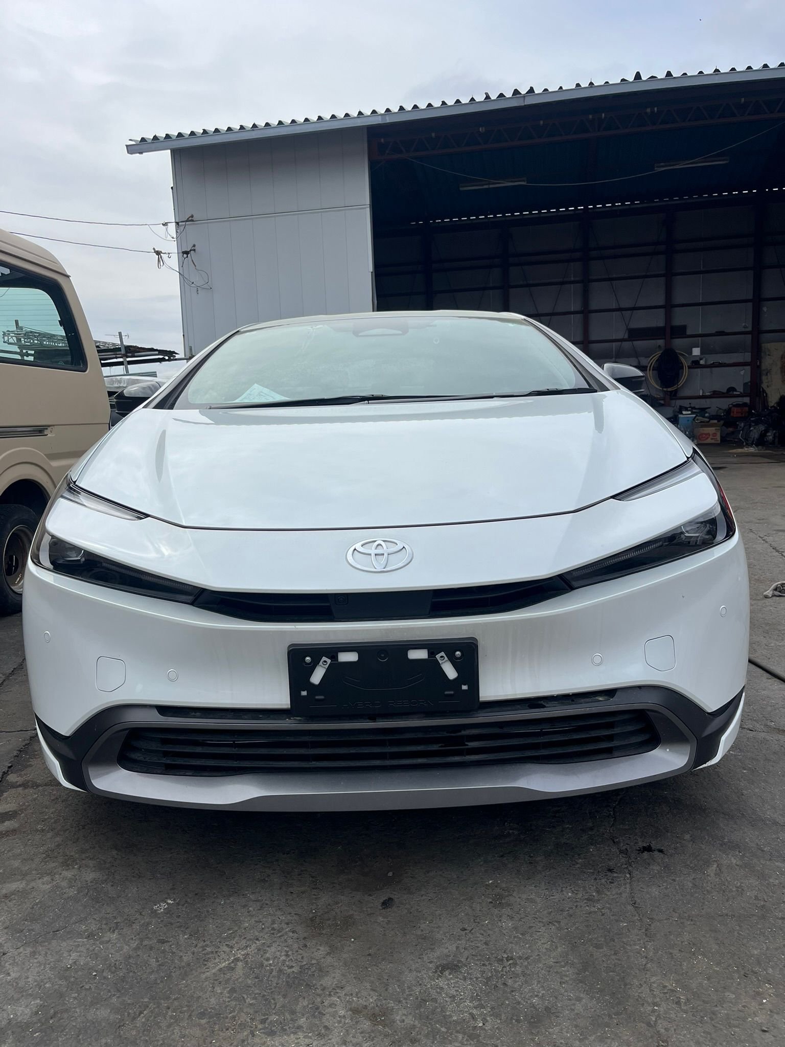 
								Prius full									