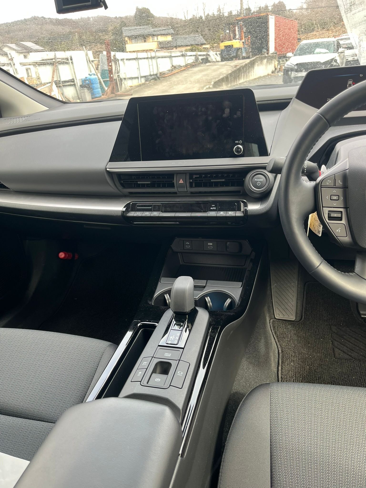 
								Prius full									