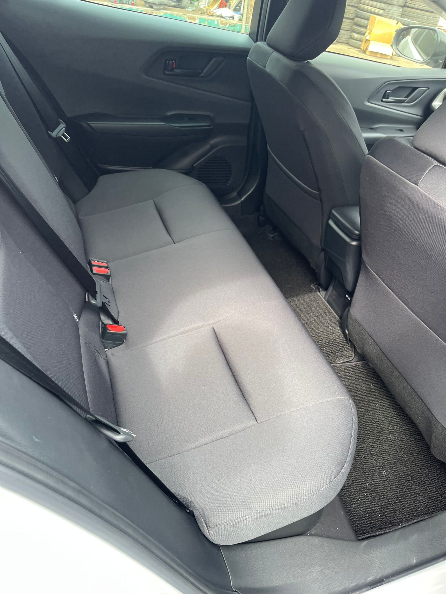 
								Prius full									
