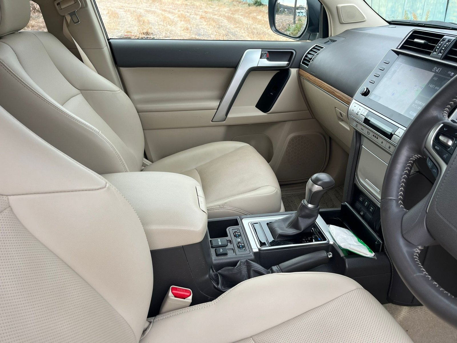 
								Toyota Land Cruiser Prado full									