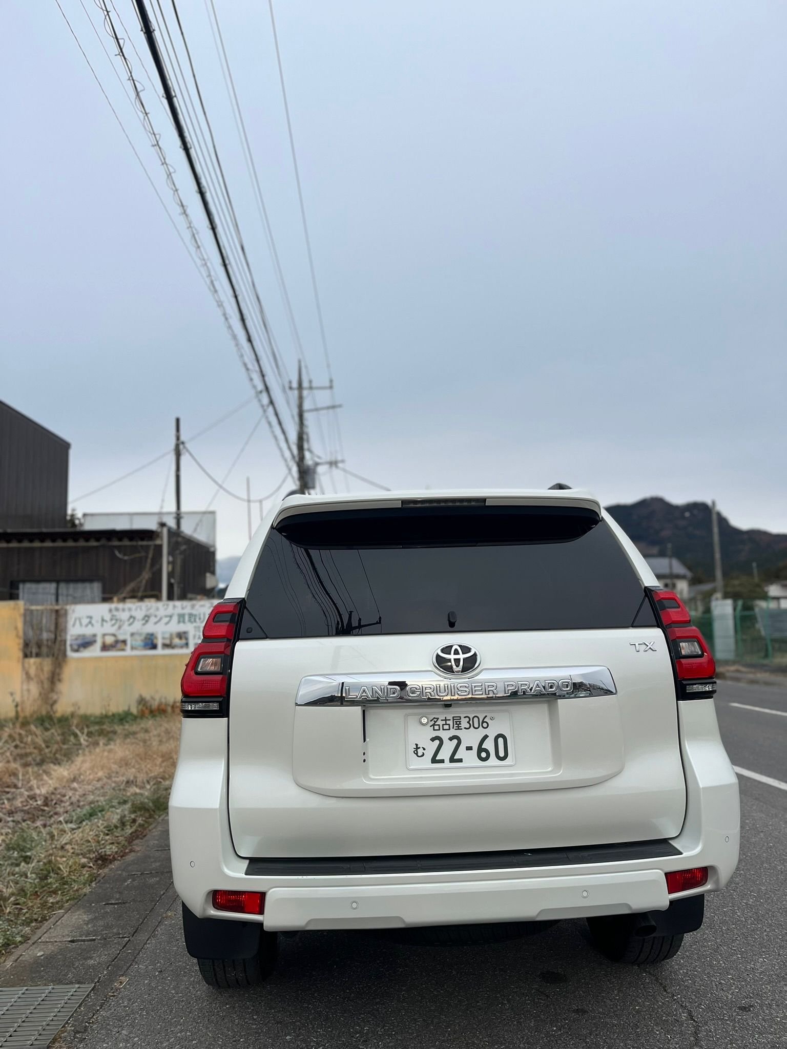 
								Toyota Land Cruiser Prado full									