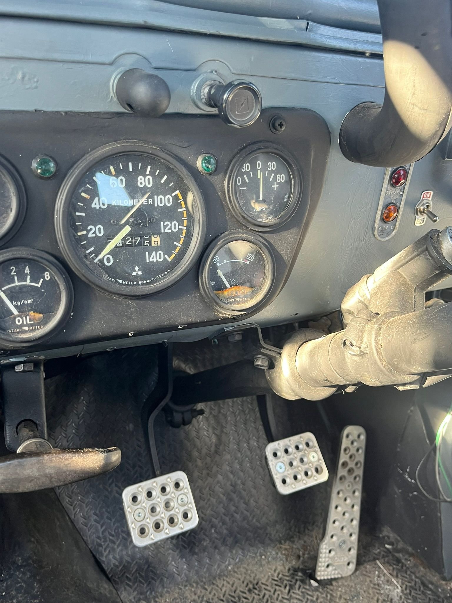 
								Jeep full									